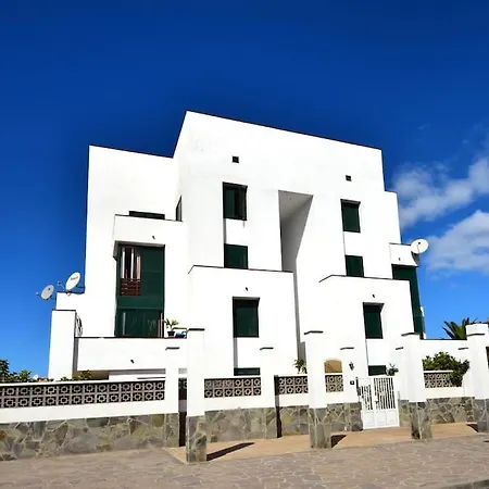 Newly Renovated - Taucho 103